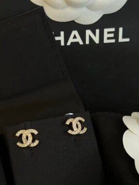 Chanel Gold Earrings • Pre-owned ✨